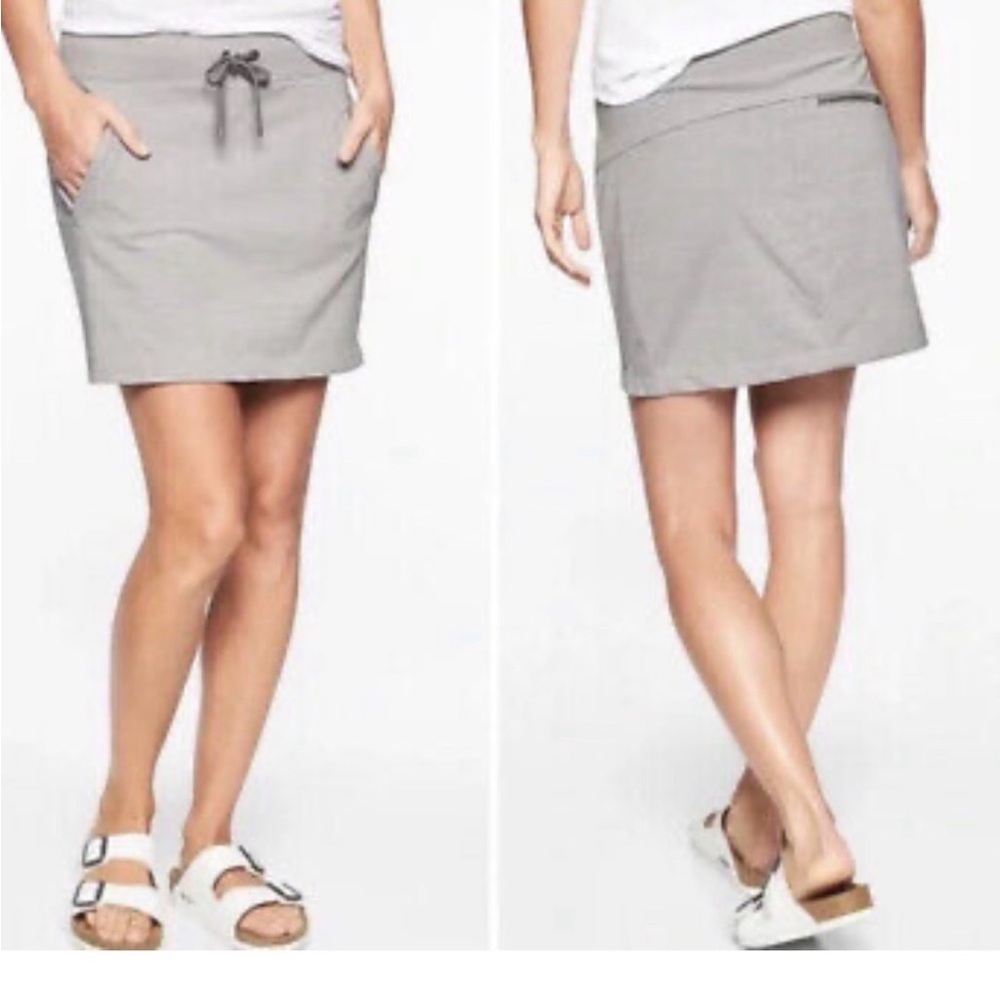Athleta Gray/White striped Modern Metro Skort